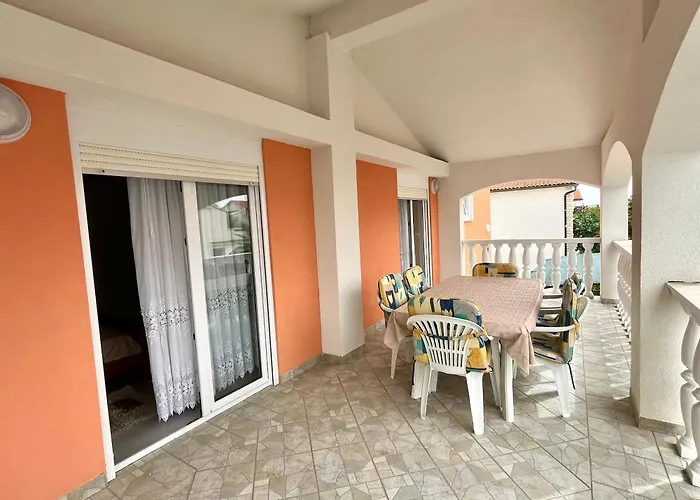 Martino Residences * Vir