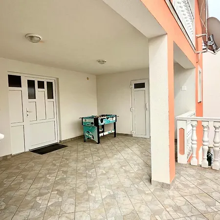 Martino Residences Apartment Vir